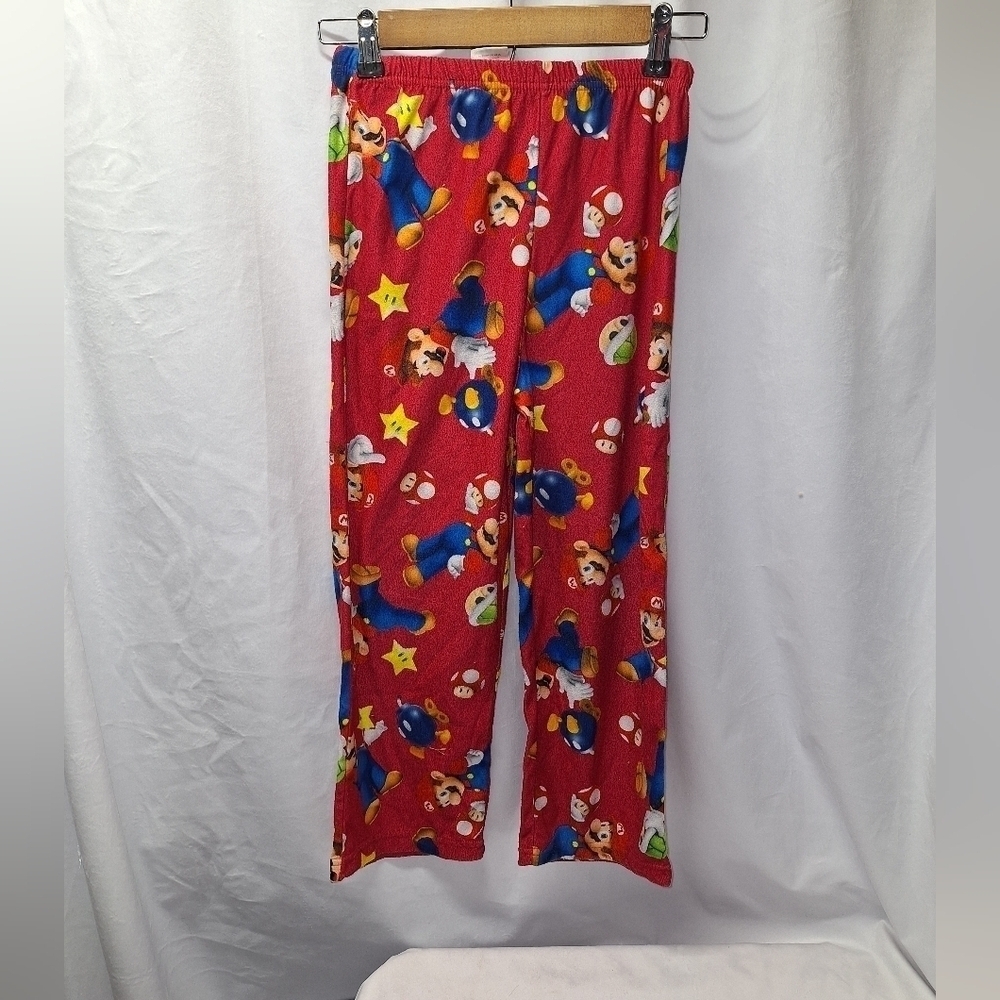 Super Mario two-piece night suit size 10 - Picture 4 of 7